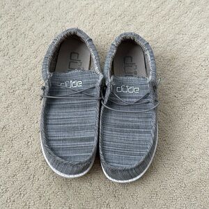 Hey Dude Wally Youth Size Y5/L6 Color Linen Stone